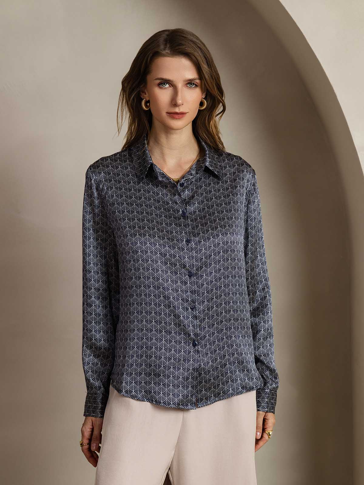 Camisa Elegante con Cuello de Seda