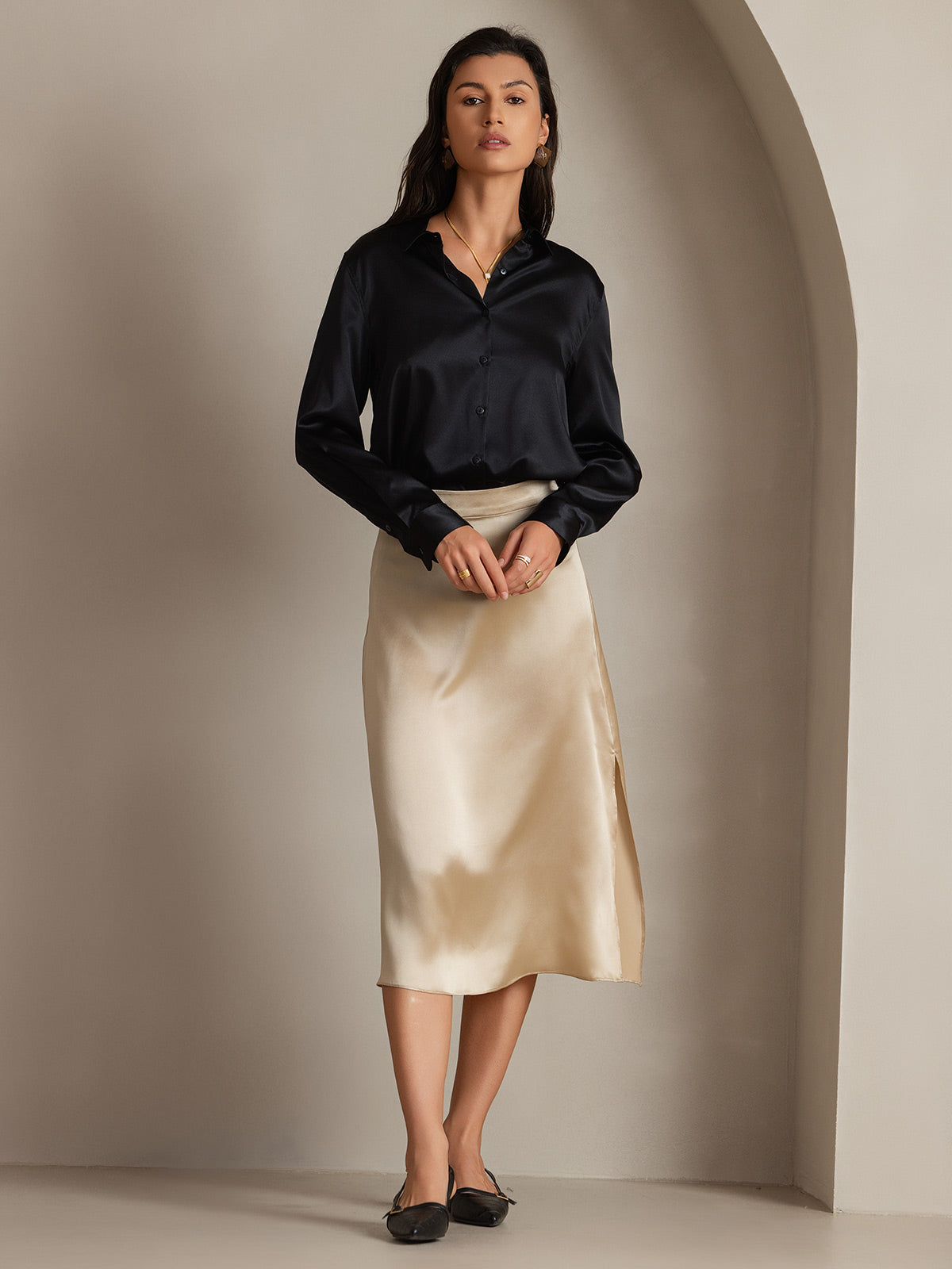 Camisa Elegante con Cuello de Seda