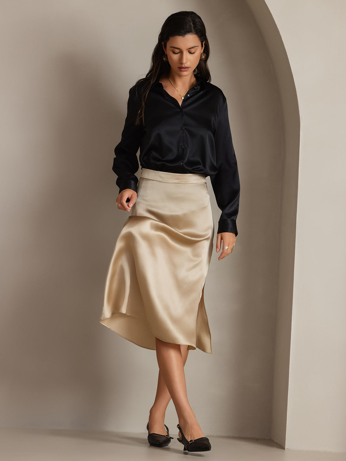 Camisa Elegante con Cuello de Seda